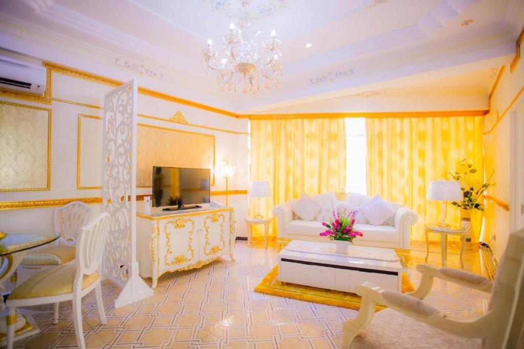 Hotel Lace Boutique