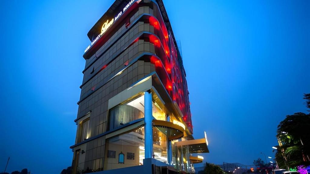 Hotel Lace Boutique